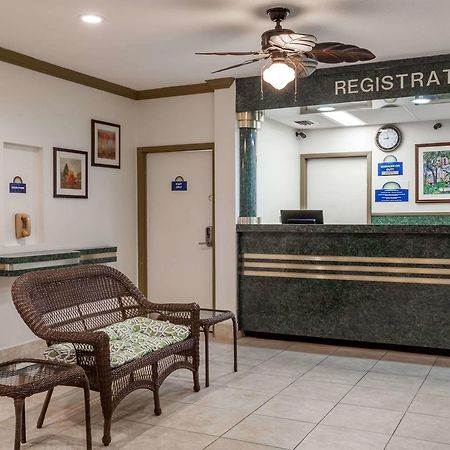 Days Inn By Wyndham West Palm Beach Exteriér fotografie