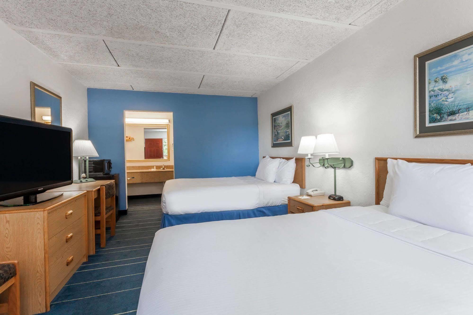 Days Inn By Wyndham West Palm Beach Exteriér fotografie