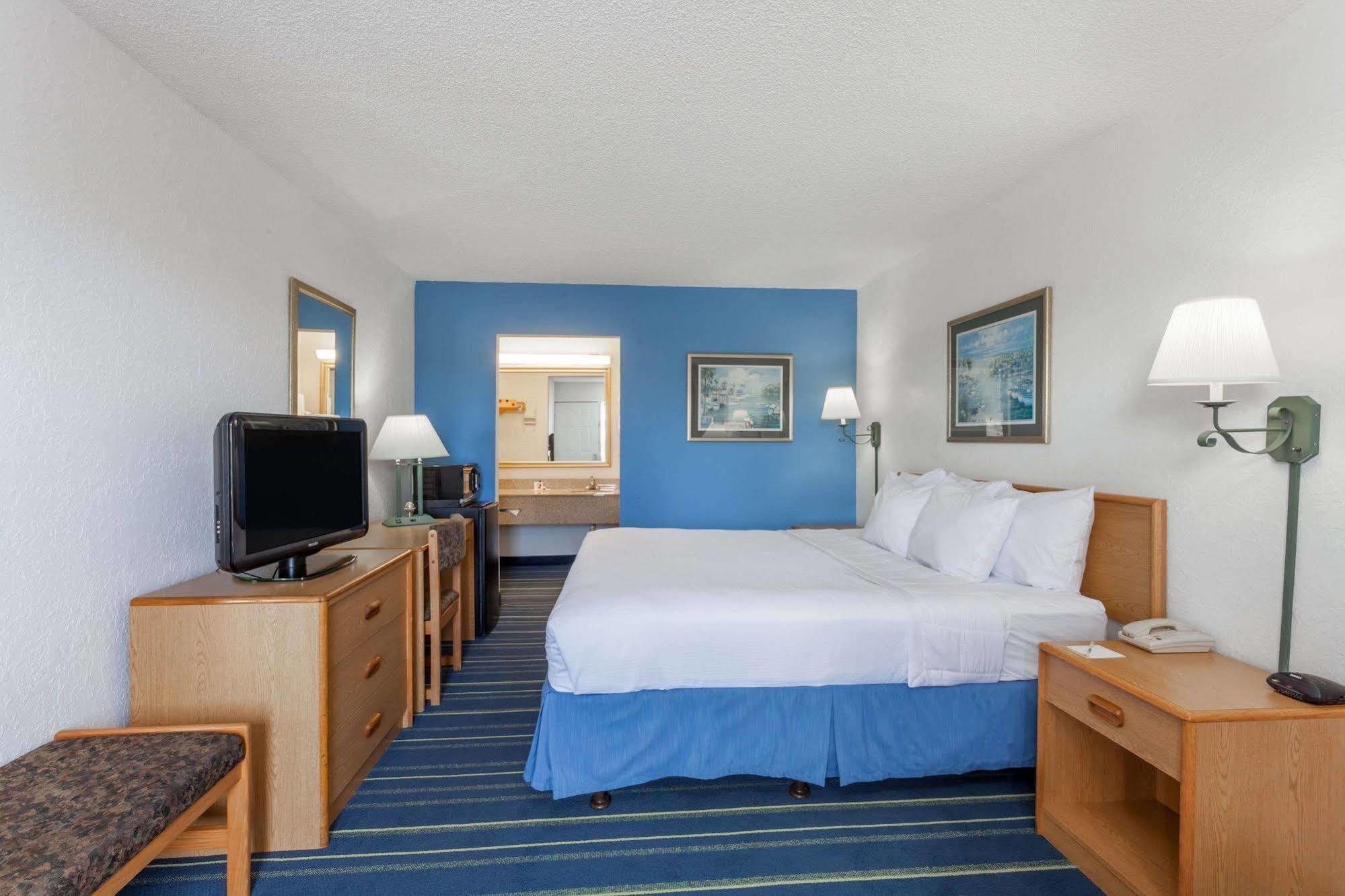Days Inn By Wyndham West Palm Beach Exteriér fotografie